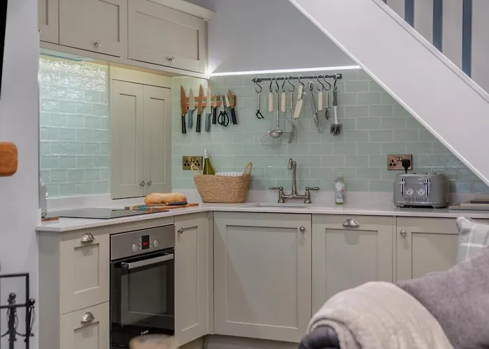 3 Bed In Oc-h33106 * Whitby