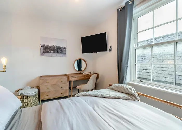 3 Bed In Oc-h33106 Holiday home